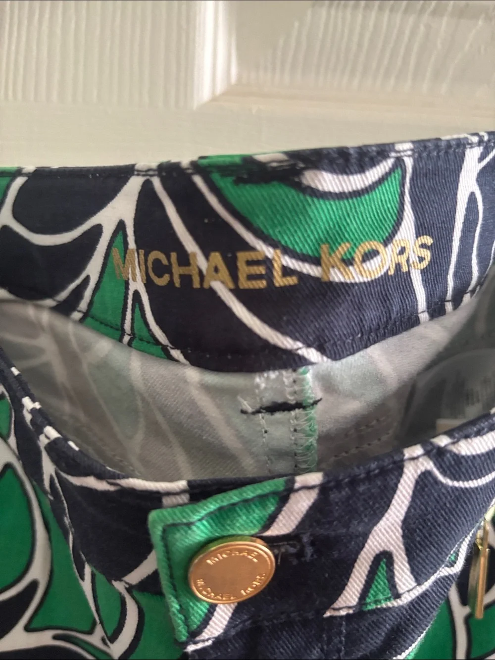 Michael Kors bold swirl